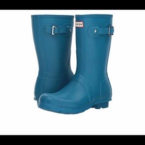Short hunter boots